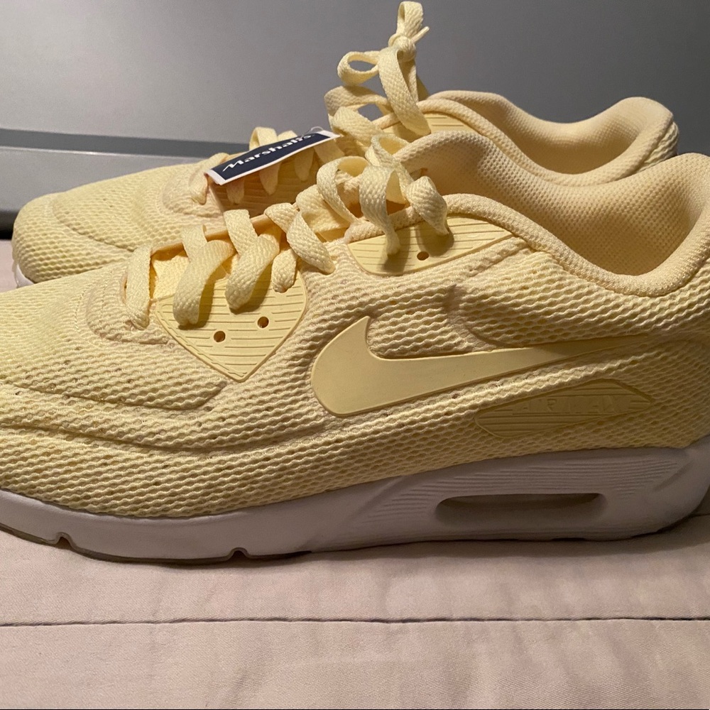 Canary yellow womens nike air max